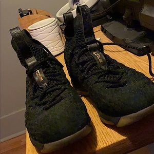 Lebron 15 black gold